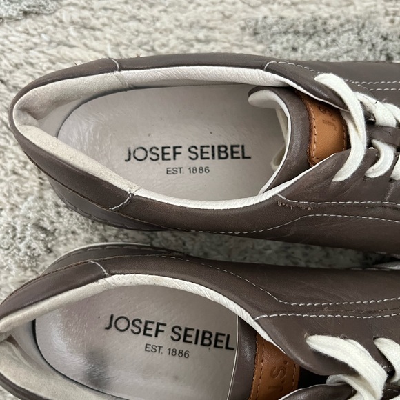 Josef Seibel Claire Dark Brown/Taupe Sneakers - Picture 4 of 6